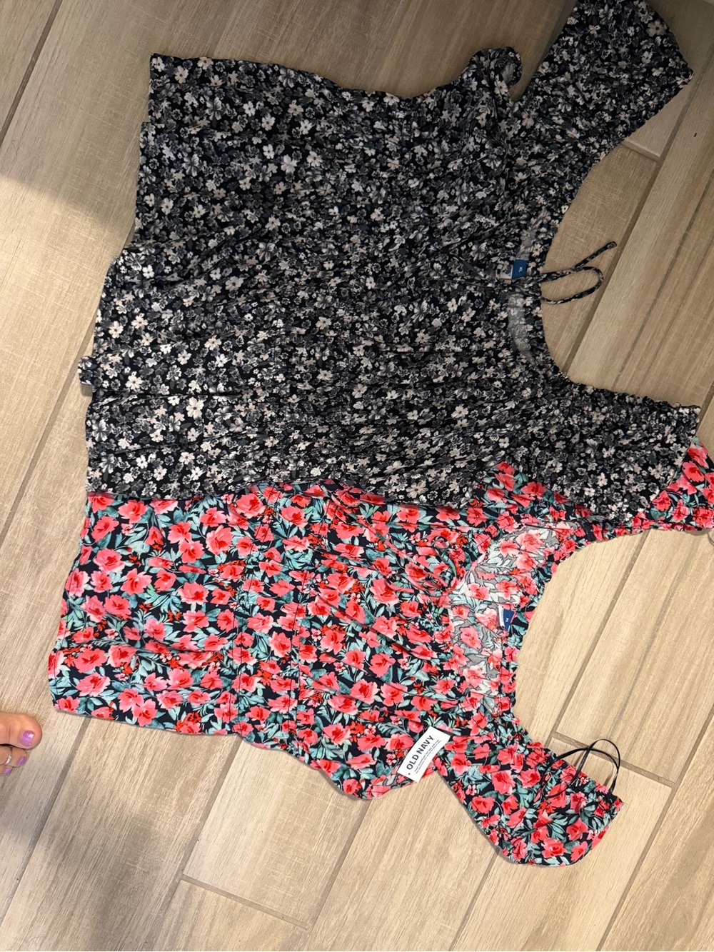 2 Old Navy Floral Ruffle-Trim Sleeveless Tops size XL